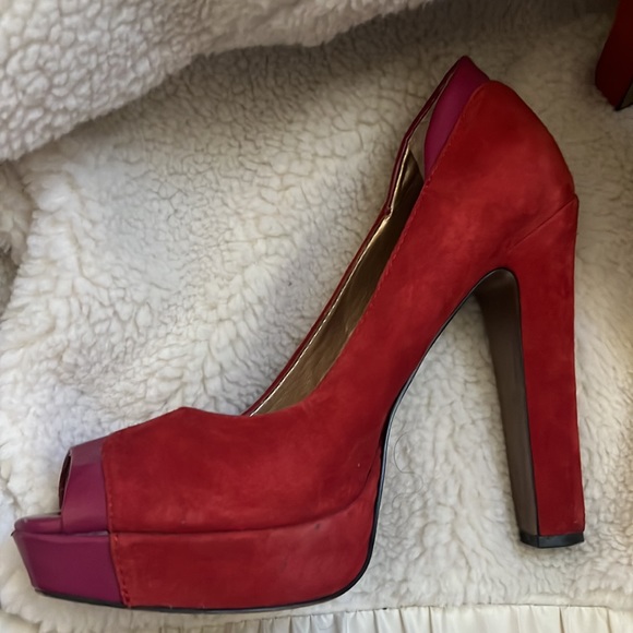 BCBGeneration Red/Magenta Chunky Heel size 9.5 - Picture 2 of 6